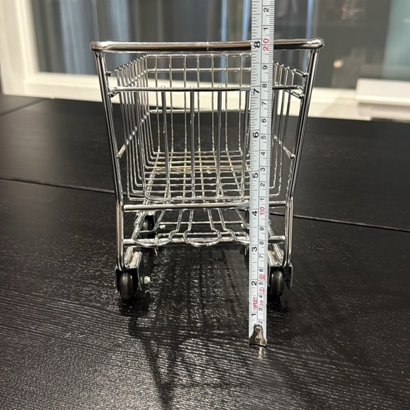 Miniature Silver Metal Rolling Functioning Shopping Cart - Picture 5 of 9
